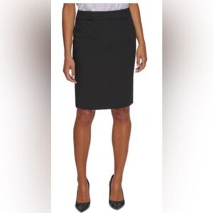 Calvin Klein Black Lined Pencil Skirt. Size 8 petite